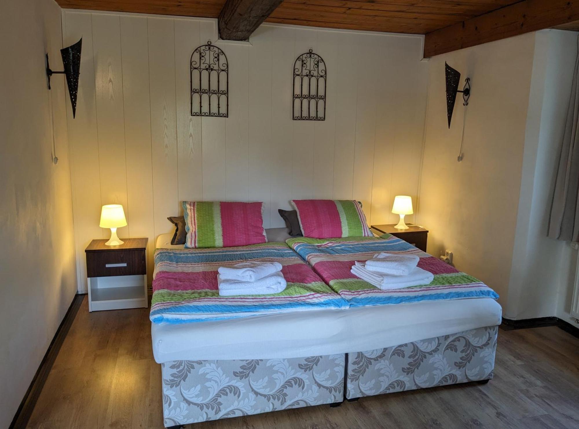Velká Bukovina Bed And Breakfast Tvrz المظهر الخارجي الصورة