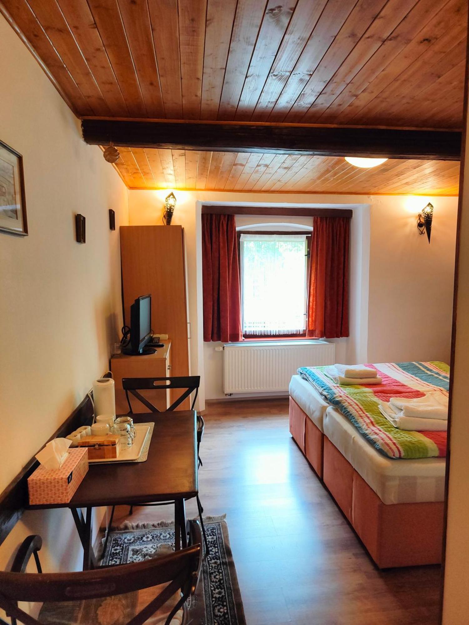 Velká Bukovina Bed And Breakfast Tvrz المظهر الخارجي الصورة